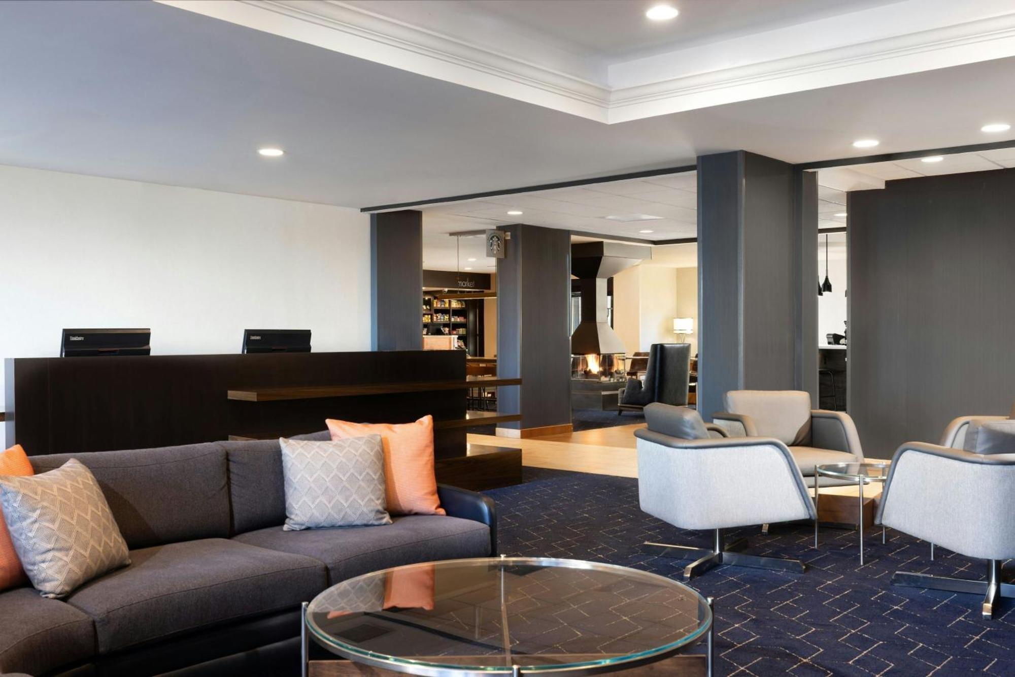Courtyard Burlington Williston Hotell Eksteriør bilde
